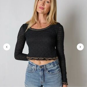 NWT Vestique Boutique Long Sleeve Crop Top Black Size Small